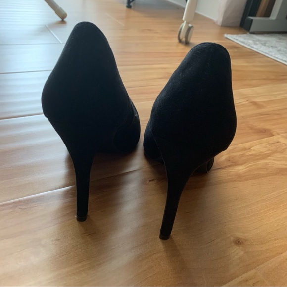 Lauren Conrad Black Heels - Picture 3 of 5